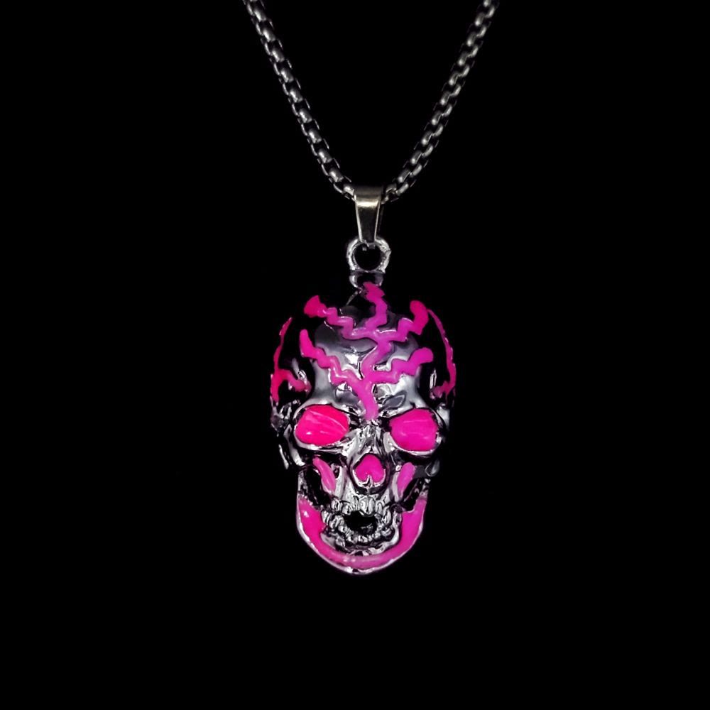 WorldNorse Luminous Evil Glowing Skull Necklace