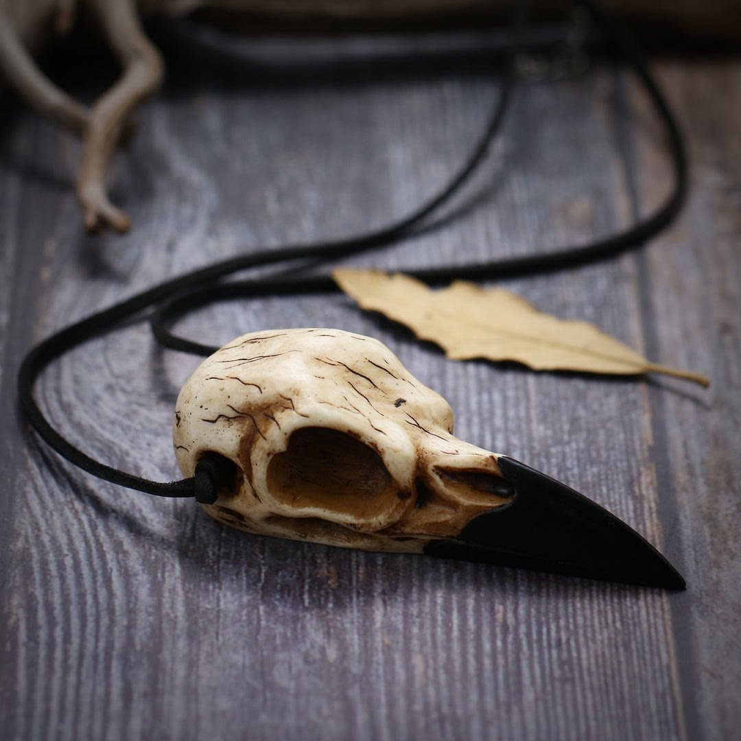 WorldNorse The Raven's Crow Skull Gothic Necklace