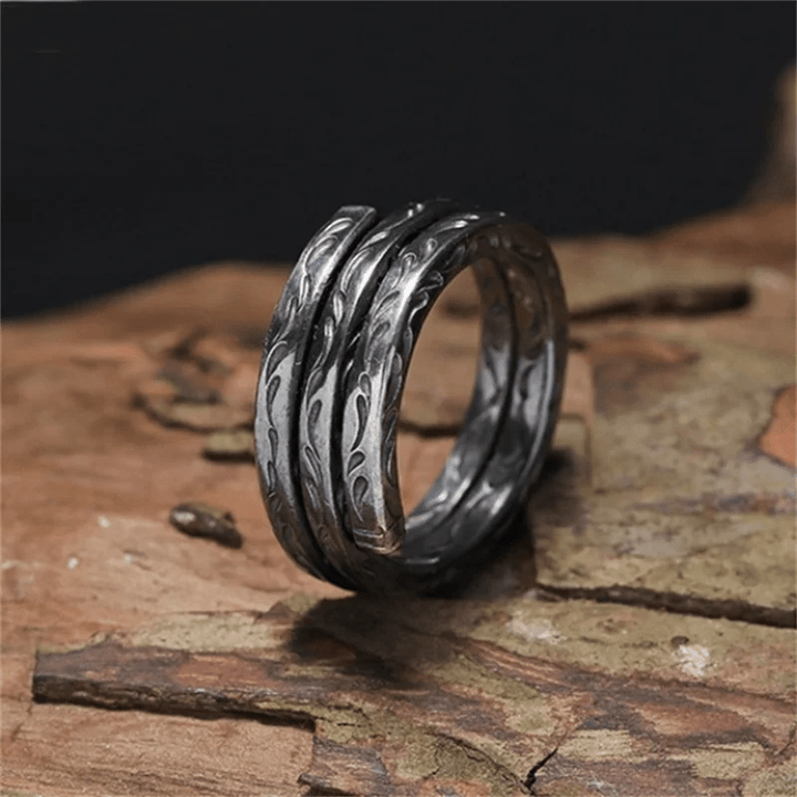 WorldNorse Hand Carved Leaf Pattern Ring