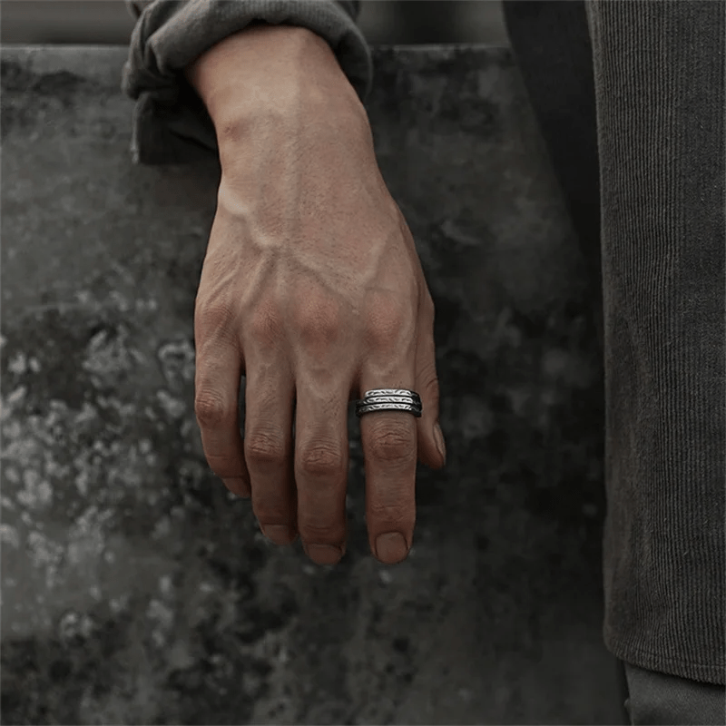 WorldNorse Hand Carved Leaf Pattern Ring