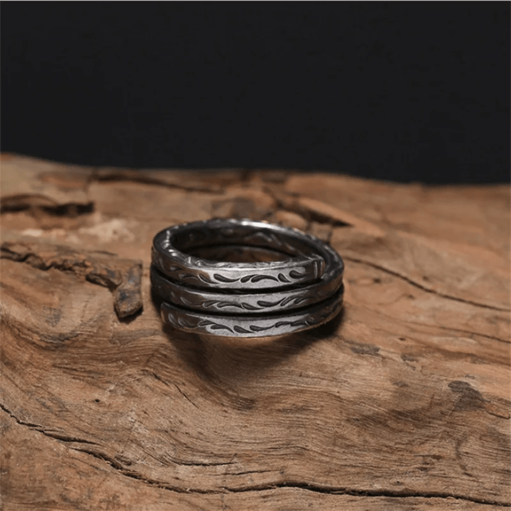 WorldNorse Hand Carved Leaf Pattern Ring