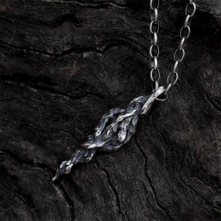 WorldNorse Irregular Vine Thorn Necklace