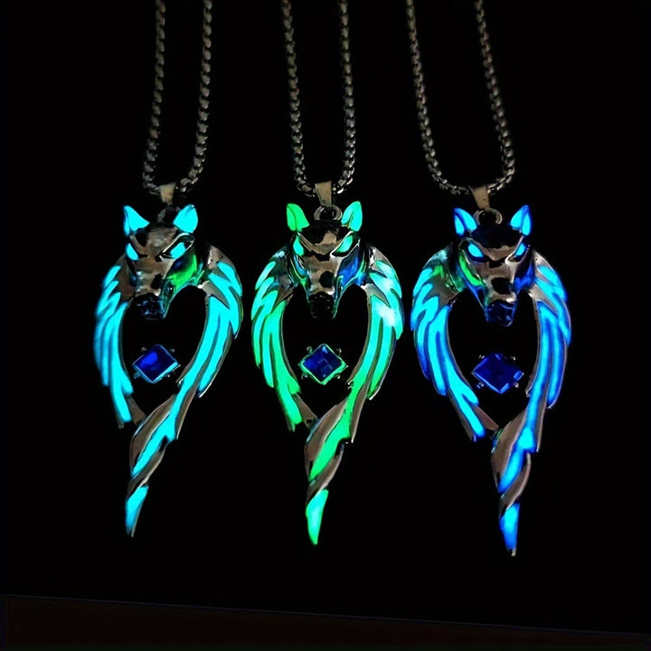 WorldNorse Night Light Wolf King Necklace