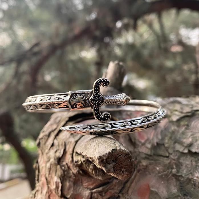 WorldNorse Retro Sword Stainless Steel Bracelet