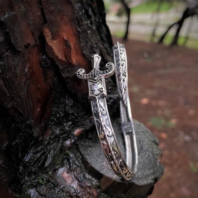 WorldNorse Retro Sword Stainless Steel Bracelet