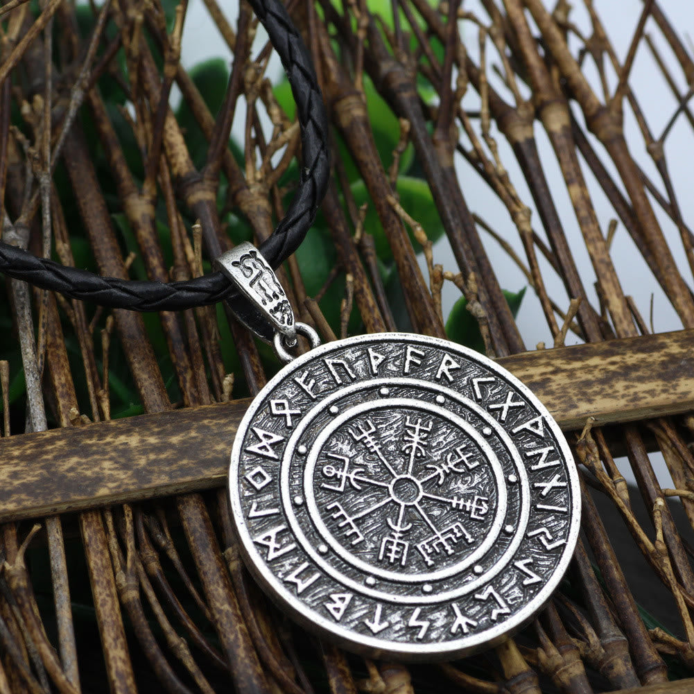 WorldNorse Vegvisir Rune Round Necklace