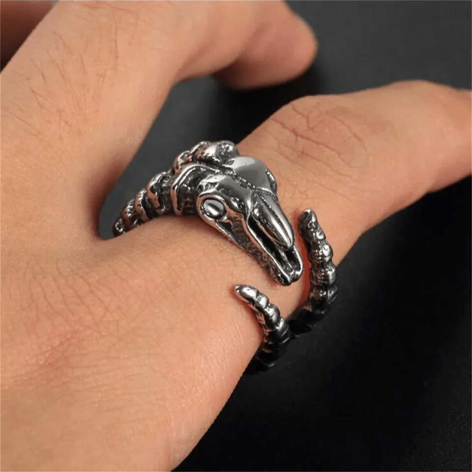 WorldNorse Goat Horn Skull Ring