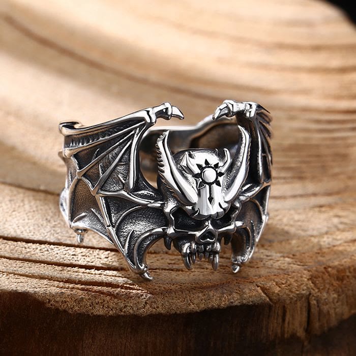 WorldNorse Vampire Skull Bat Ring