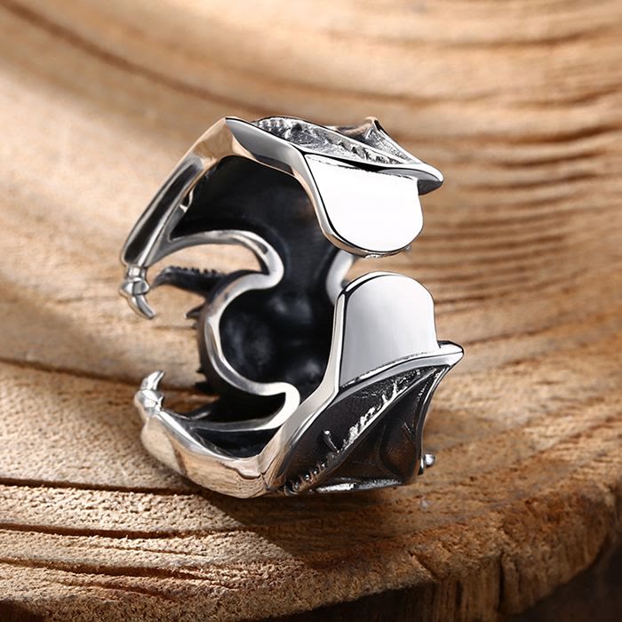 WorldNorse Vampire Skull Bat Ring