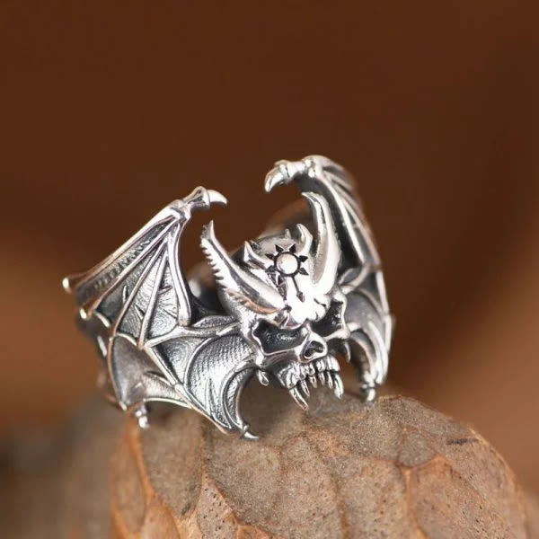 WorldNorse Vampire Skull Bat Ring