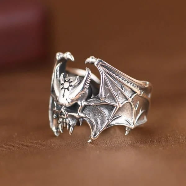 WorldNorse Vampire Skull Bat Ring