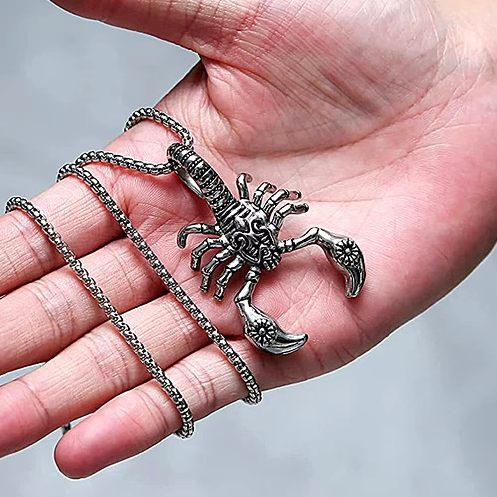 WorldNorse Crawling Scorpion Claws Necklace