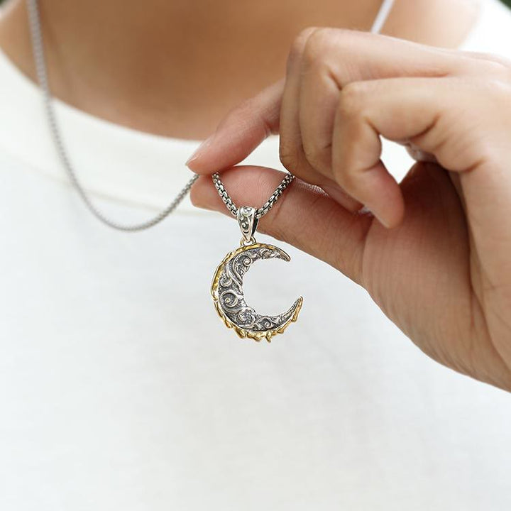 WorldNorse 925 Sterling Silver Moon Shape Necklace