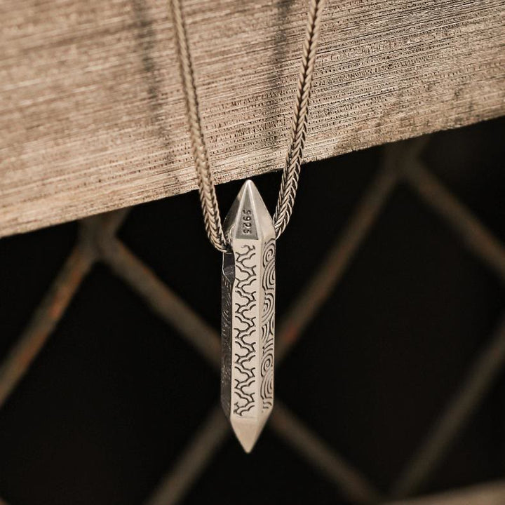 WorldNorse 925 Sterling Silver Arrowhead Necklace