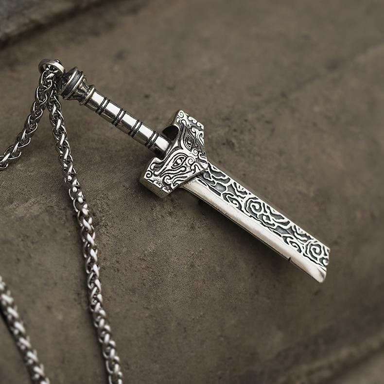 WorldNorse 925 Sterling Silver Broken Sword Necklace