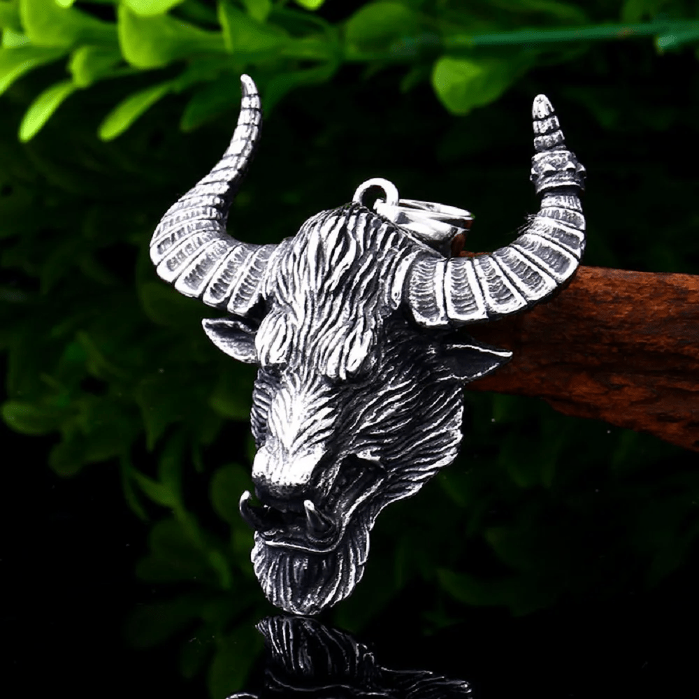 WorldNorse Bull Head Animal Necklace