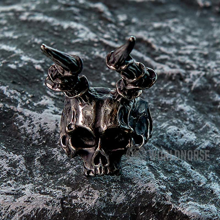 WorldNorse Skull Evil Long Horn Ring