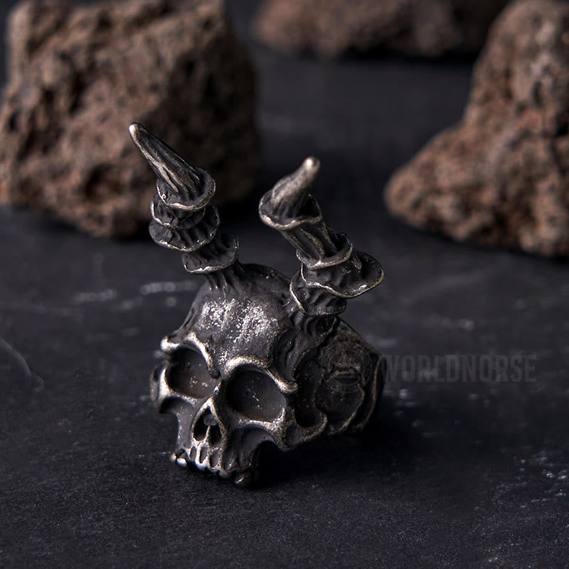 WorldNorse Skull Evil Long Horn Ring