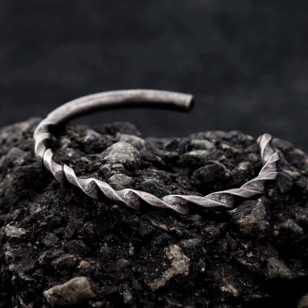 WorldNorse Single Side Twist Bracelet