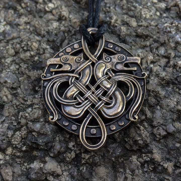 WorldNorse Double Wolf Head Pirate Necklace - image 2