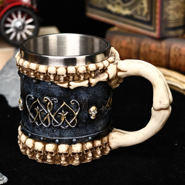 WorldNorse Spooky Evil Skeleton Claw Mug