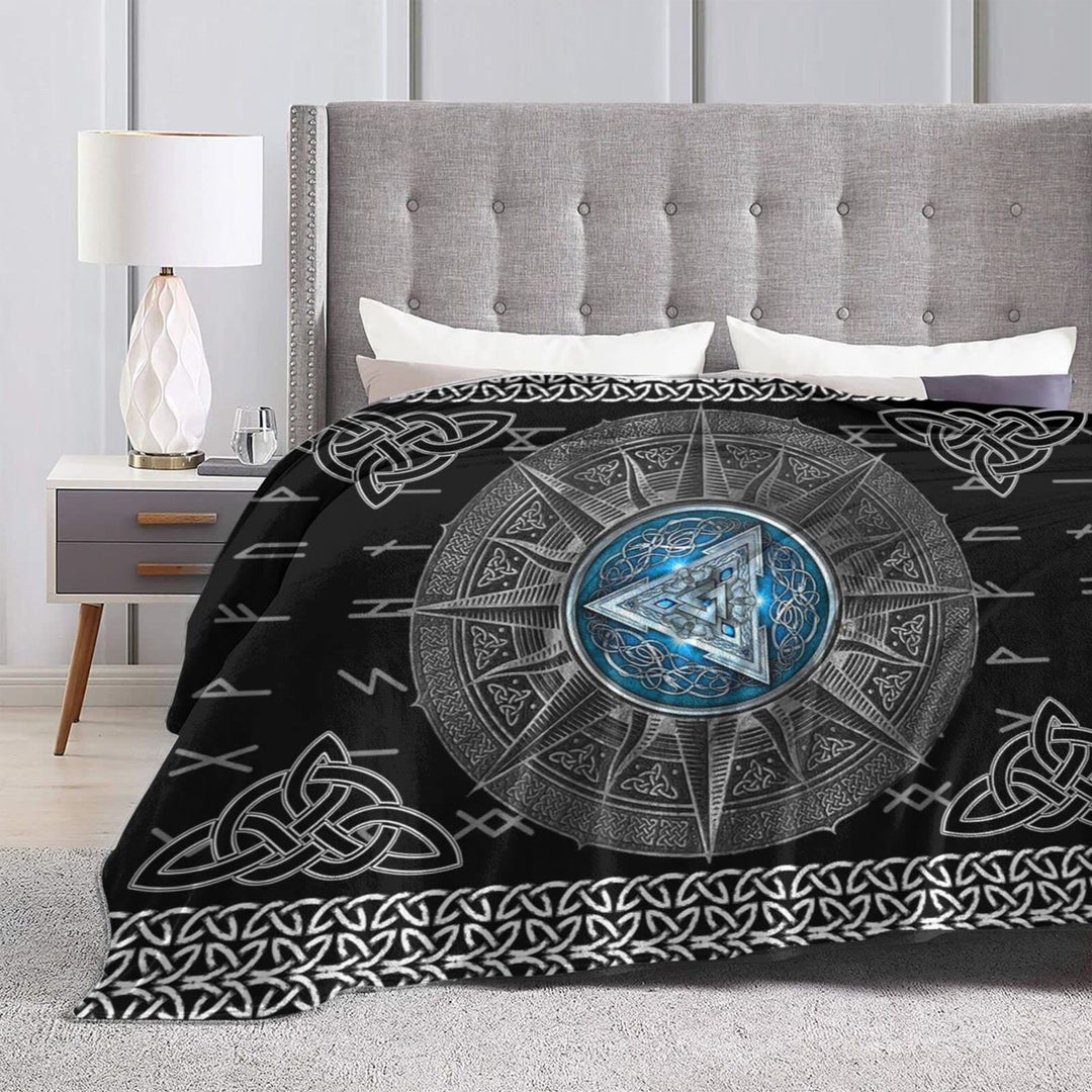 WorldNorse Celtic Knot Raven Blanket