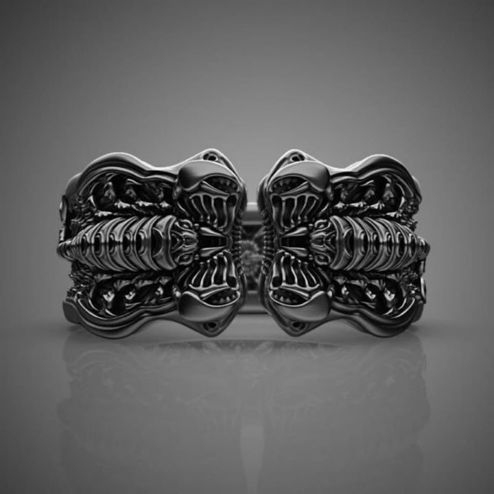 WorldNorse Creative Black Scorpion Open Ring