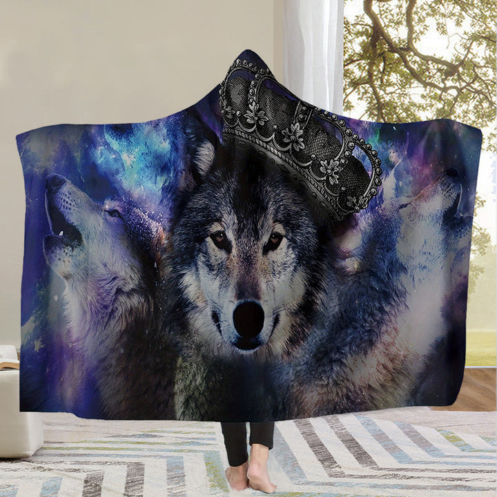 WorldNorse Crown Wolves Hooded Blanket