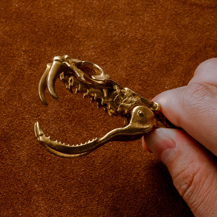 WorldNorse Retro Bronzed Dragon Head Clip Keychain