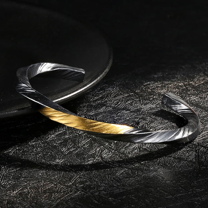 WorldNorse Nordic Essence Hammered Mobius Bracelet