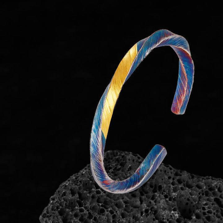 WorldNorse Nordic Essence Hammered Mobius Bracelet