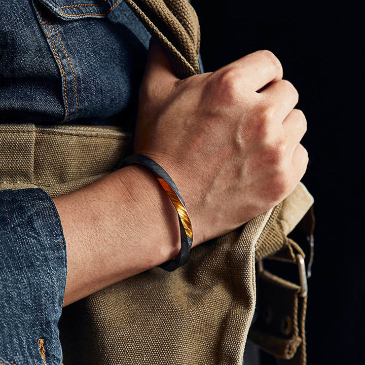 WorldNorse Nordic Essence Hammered Mobius Bracelet