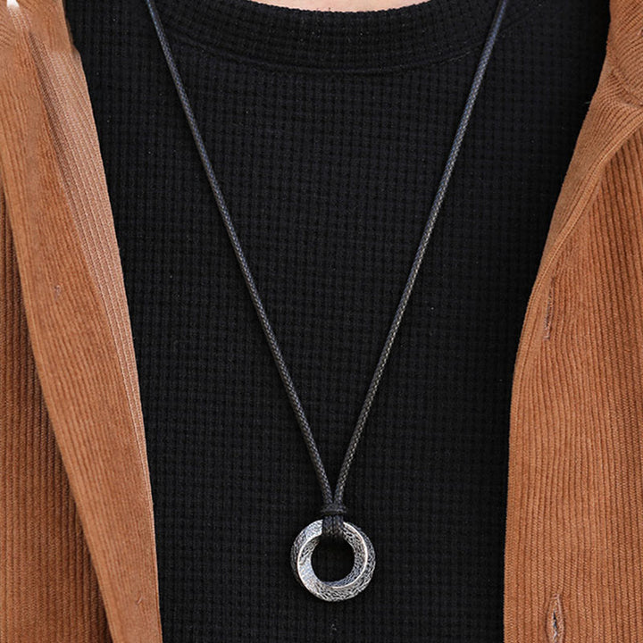 WorldNorse 925 Sterling Silver Mobius Strip Necklace