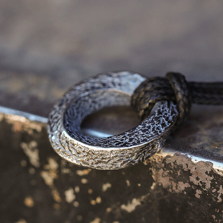 WorldNorse 925 Sterling Silver Mobius Strip Necklace