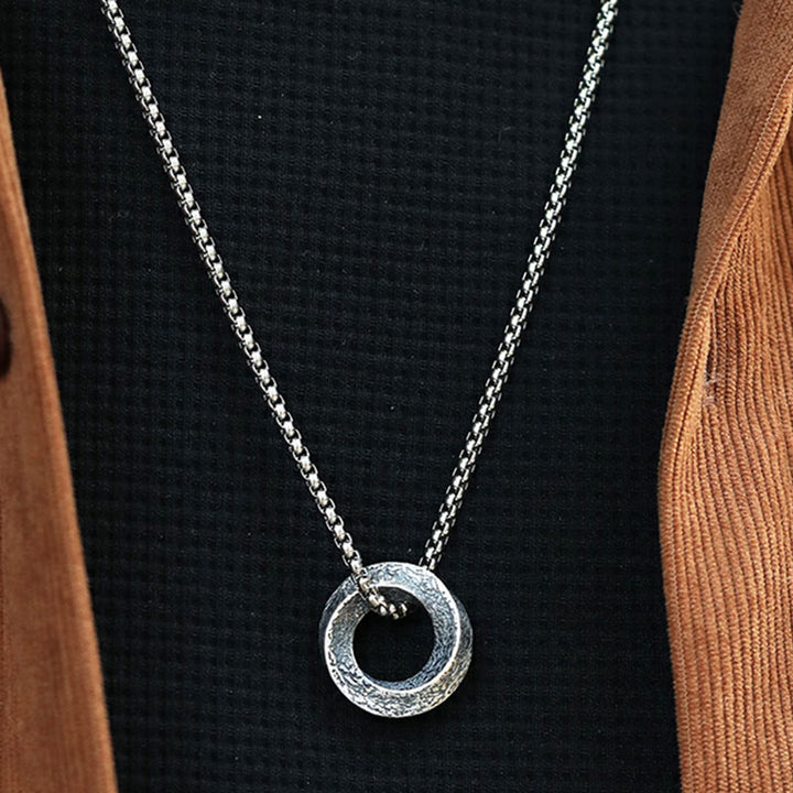 WorldNorse 925 Sterling Silver Mobius Strip Necklace