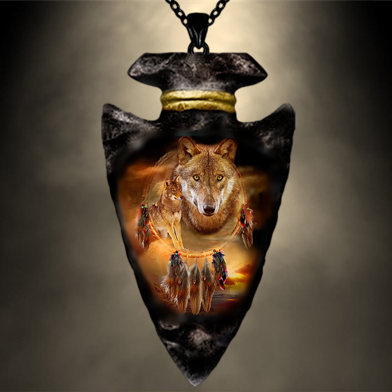 FREE Today: Arrowhead Faith Wolf King Necklace