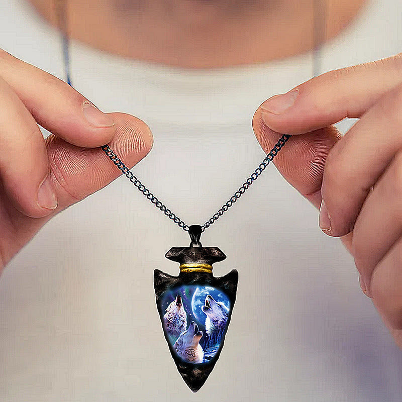 FREE Today: Arrowhead Faith Wolf King Necklace