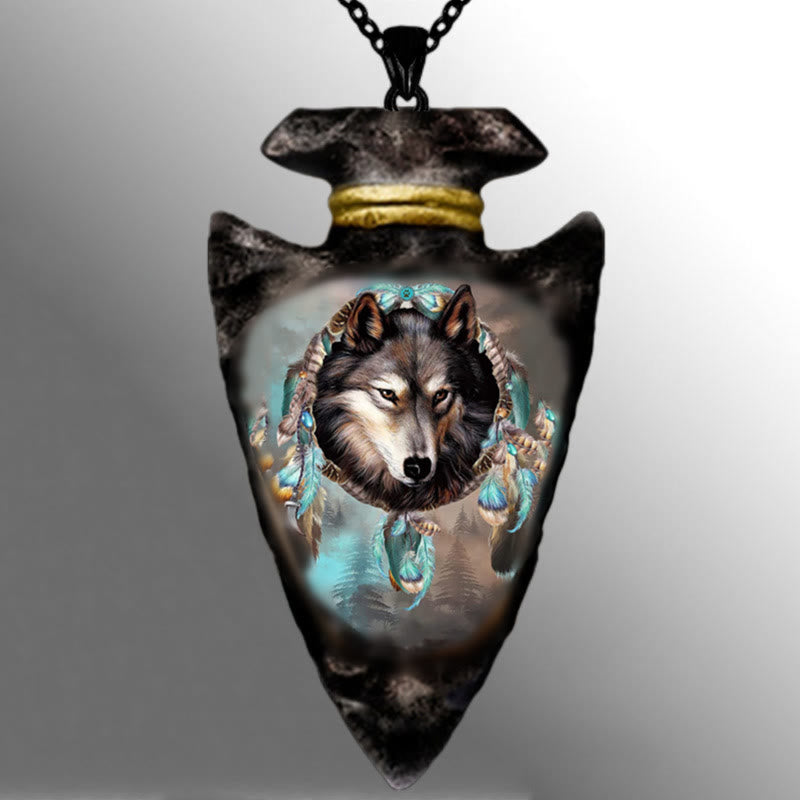 FREE Today: Arrowhead Faith Wolf King Necklace