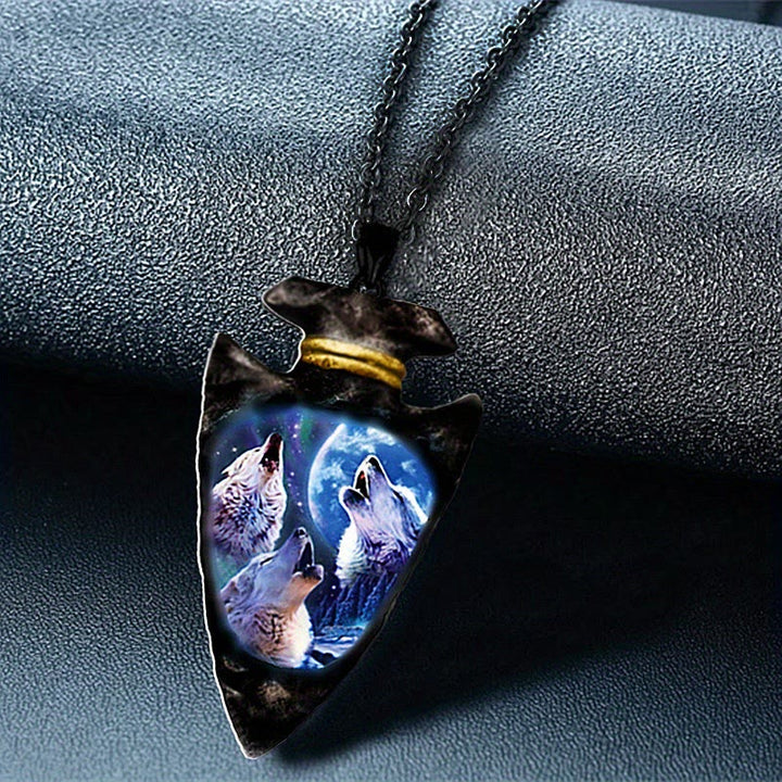 FREE Today: Arrowhead Faith Wolf King Necklace