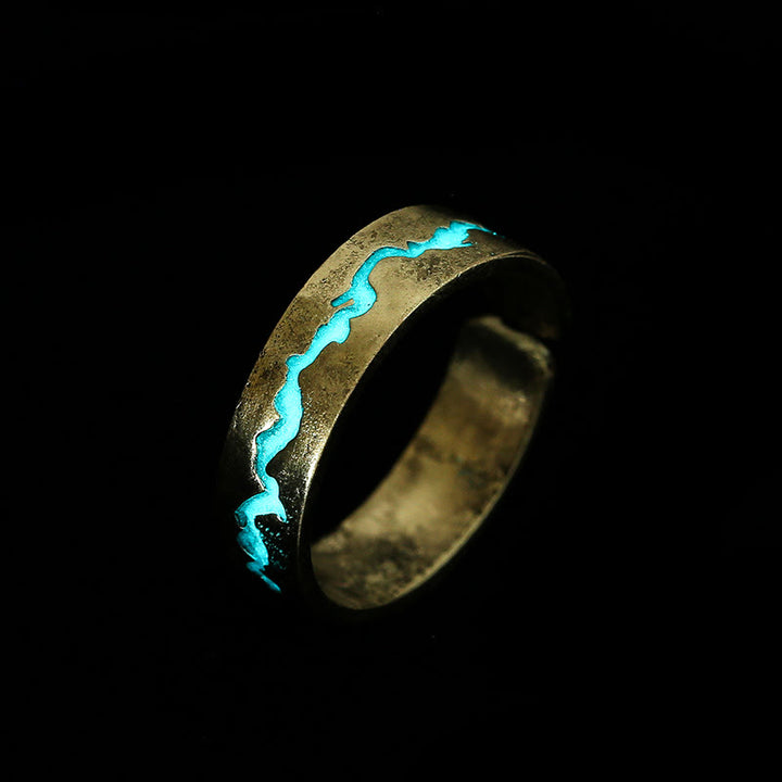 FREE Today: Crack Glowing Ring