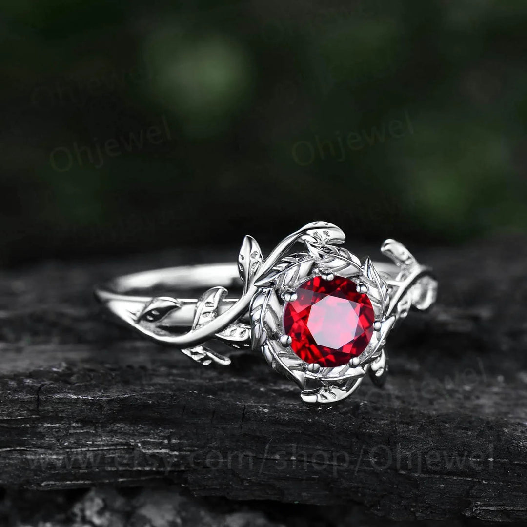 WorldNorse Freyja's Flame Leaf Wreath Garnet Ring - image 6