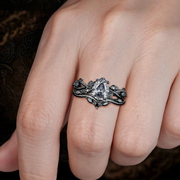 FREE Today: Drop of Yggdrasil Two Piece Ring Set