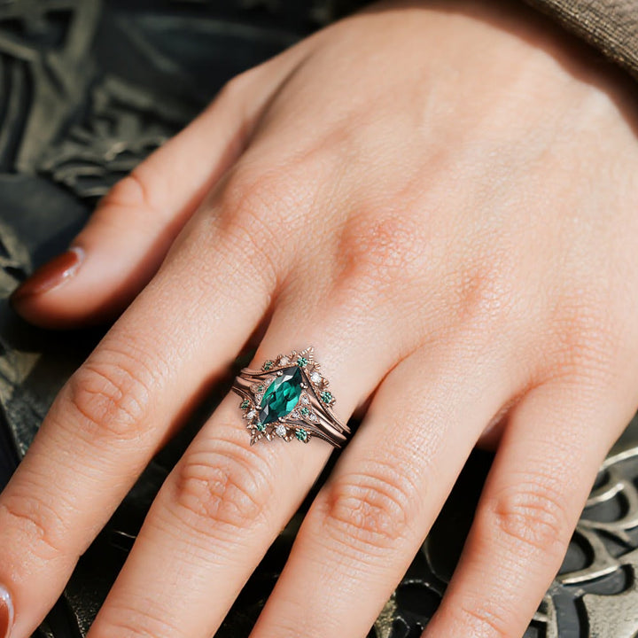 WorldNorse Eir's Emerald Grace Ring - image 1