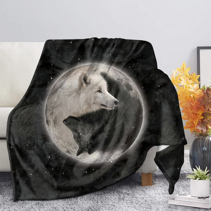 WorldNorse Wolf Pack Raven Dreamcatcher Celestial Blanket - Dual Wolf - 264x228cm - image 2