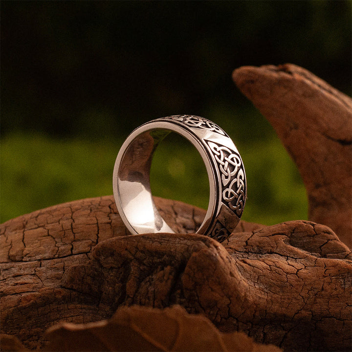 WorldNorse Viking Interwoven Knot Band Ring - Celtic Knot - US 13 - image 0