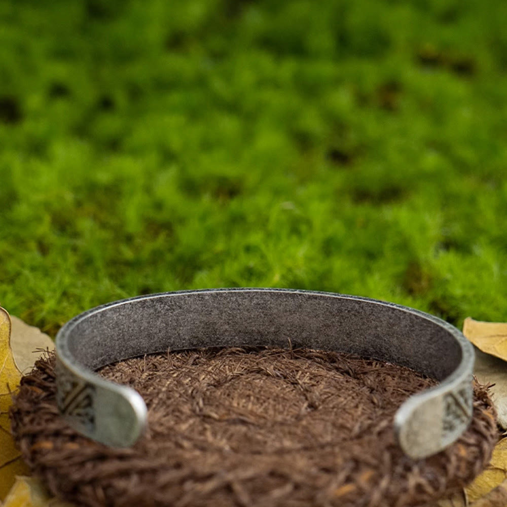 WorldNorse Tooled Interlace Celtic Knot Bracelet - image 5