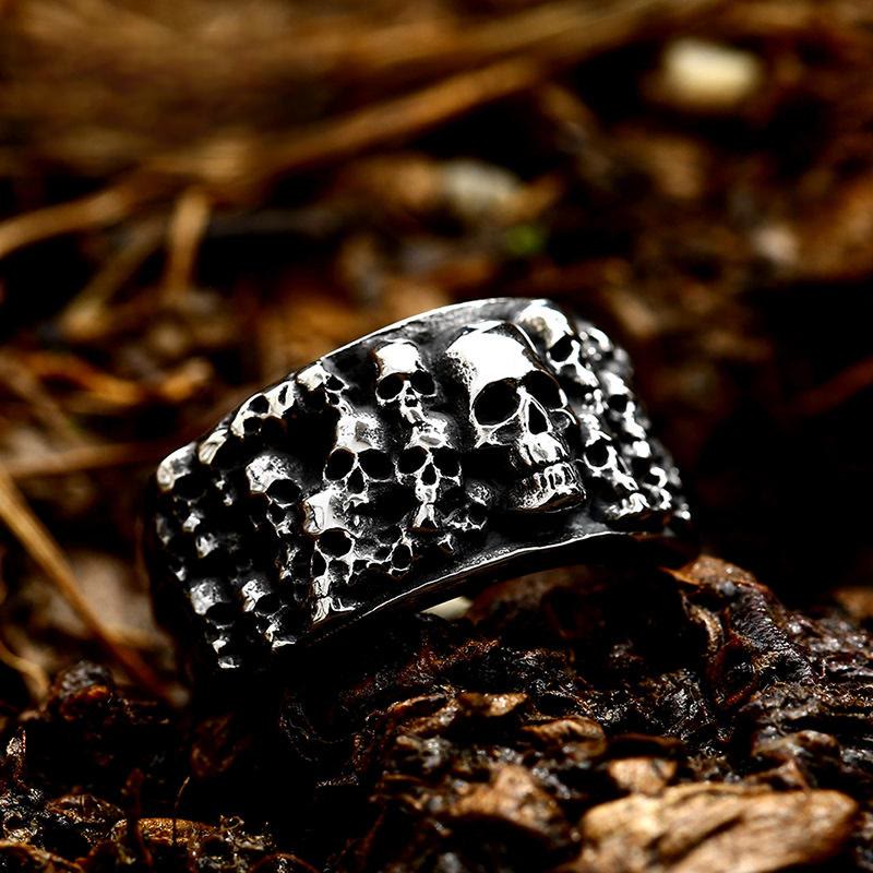 WorldNorse Underworld Skull Horde Ring - US 14 - image 0