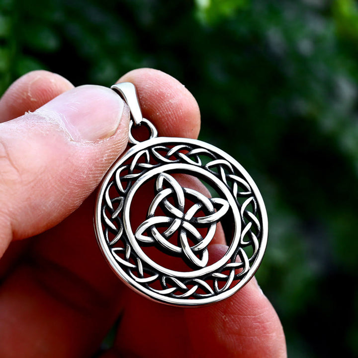 WorldNorse Celtic Knot Round Necklace