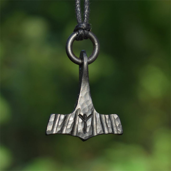 WorldNorse Viking Mjolnir Hammer Leather Necklace