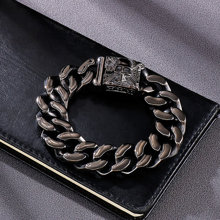 WorldNorse Skull Clasp Cuban Bracelet